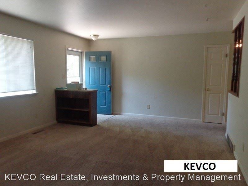 1236 Maple St - Photo 2 of 11
