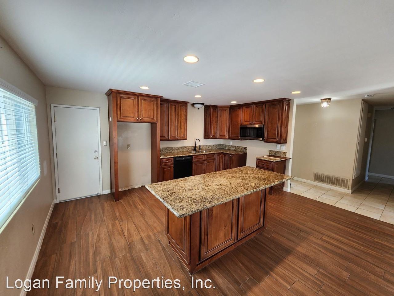 14621 Jeff Park Ln - Photo 2 of 10