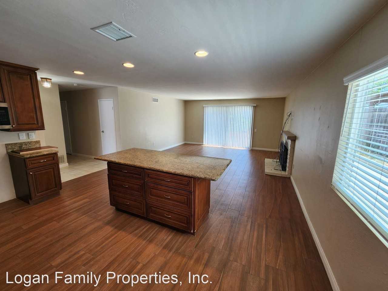 14621 Jeff Park Ln - Photo 3 of 10