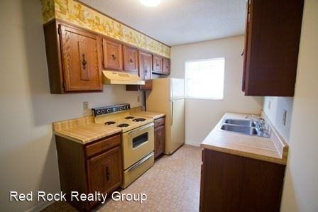 1424 11th Street South - Photo 2 of 8