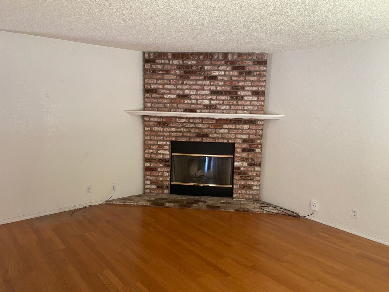 244 Muir Pl - Photo 2 of 8