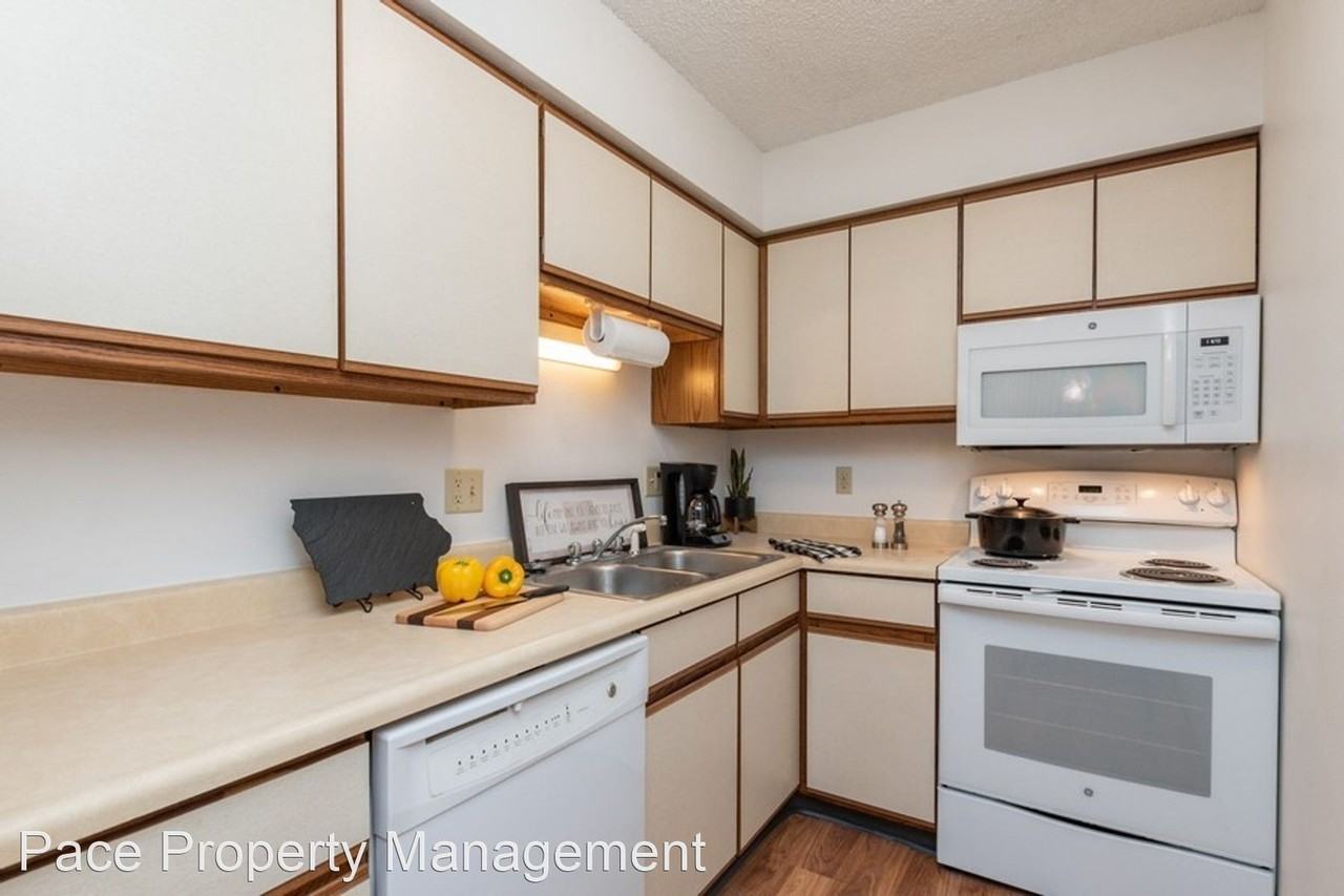 318 Finkbine Lane - Photo 2 of 18