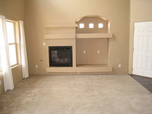 7313 Via Contenta NE - Photo 2 of 15