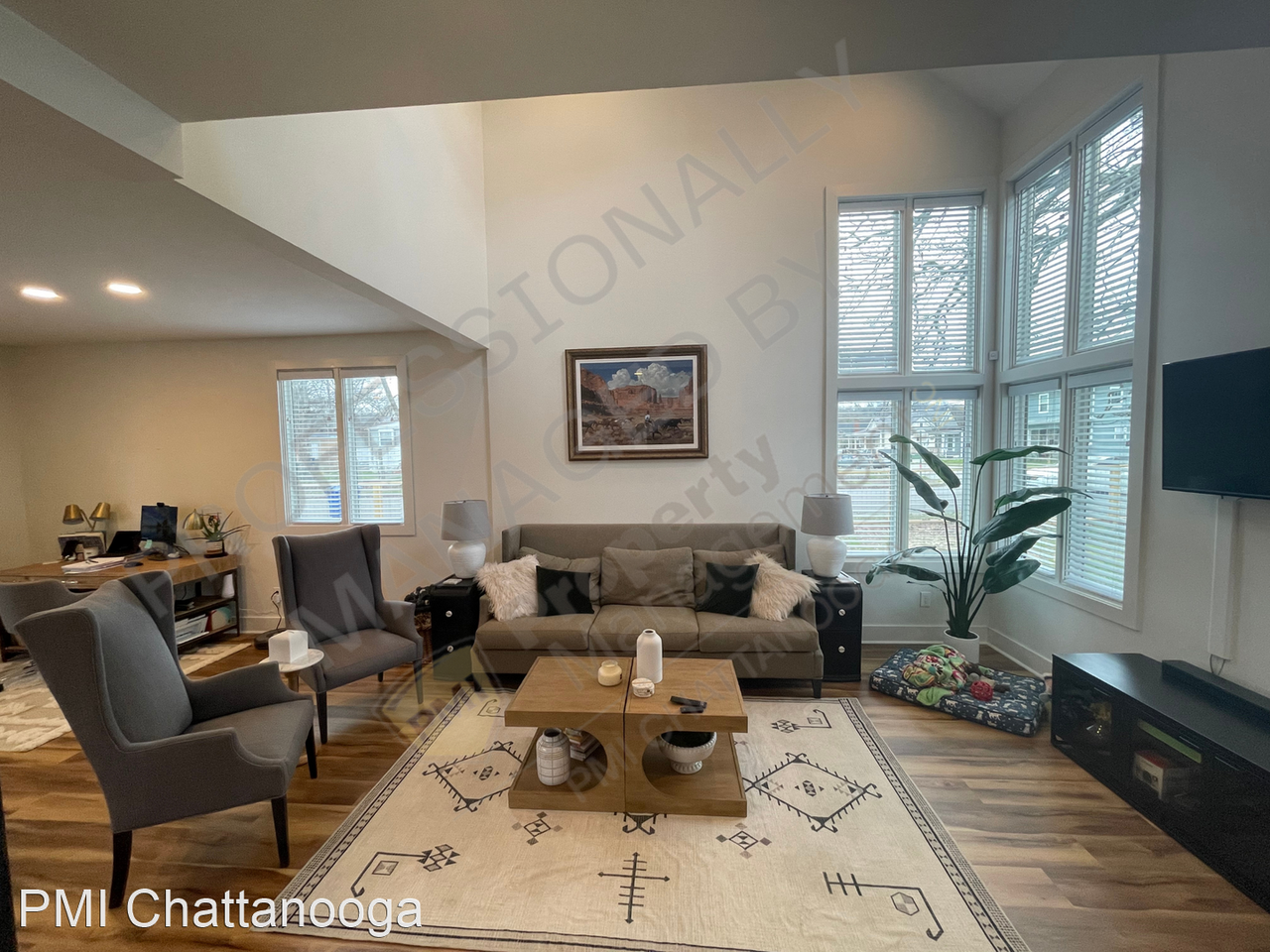 1515 E 14th St - Photo 2 of 50