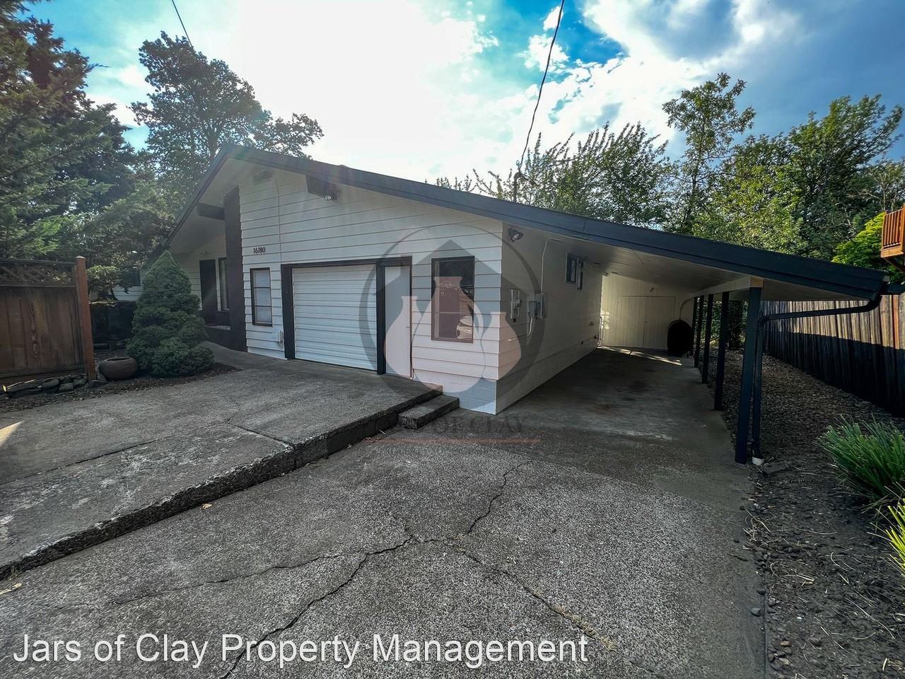 16180 Ellendale Rd - Photo 3 of 46