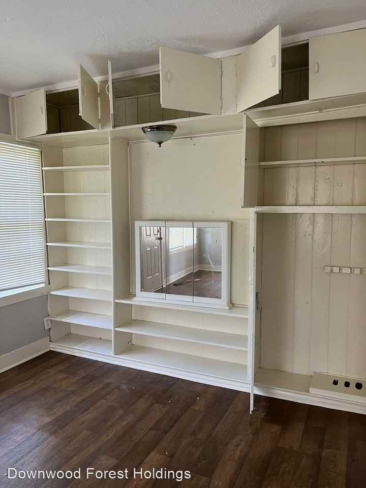 2316 Pacific St - Photo 3 of 13