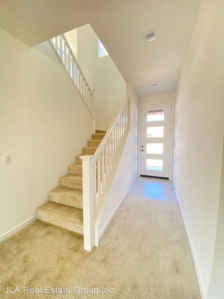 35475 35475 Alexandria Way 35475 Alexandria Way - Photo 3 of 38