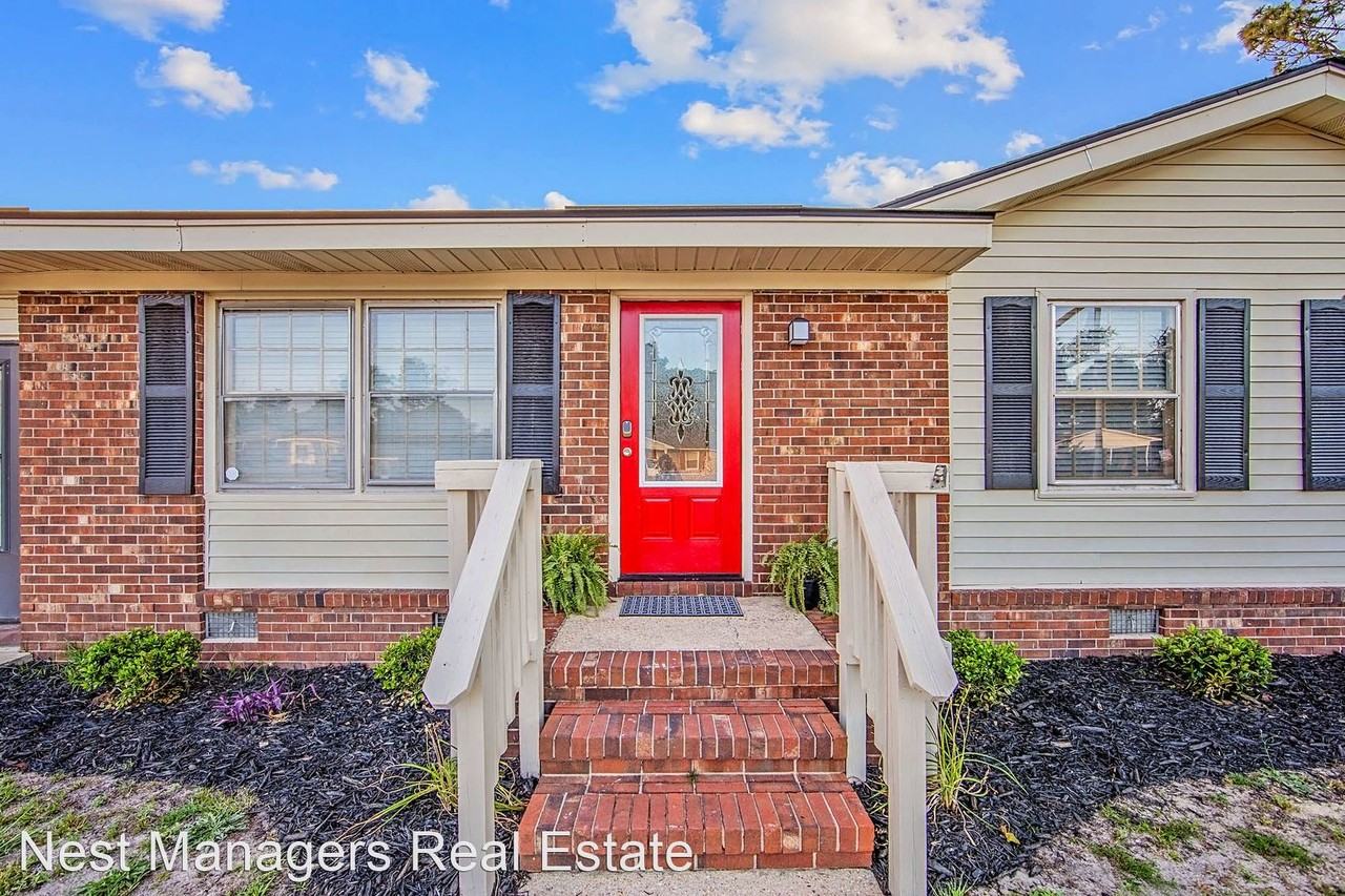 2816 E Cramer Dr - Photo 2 of 23