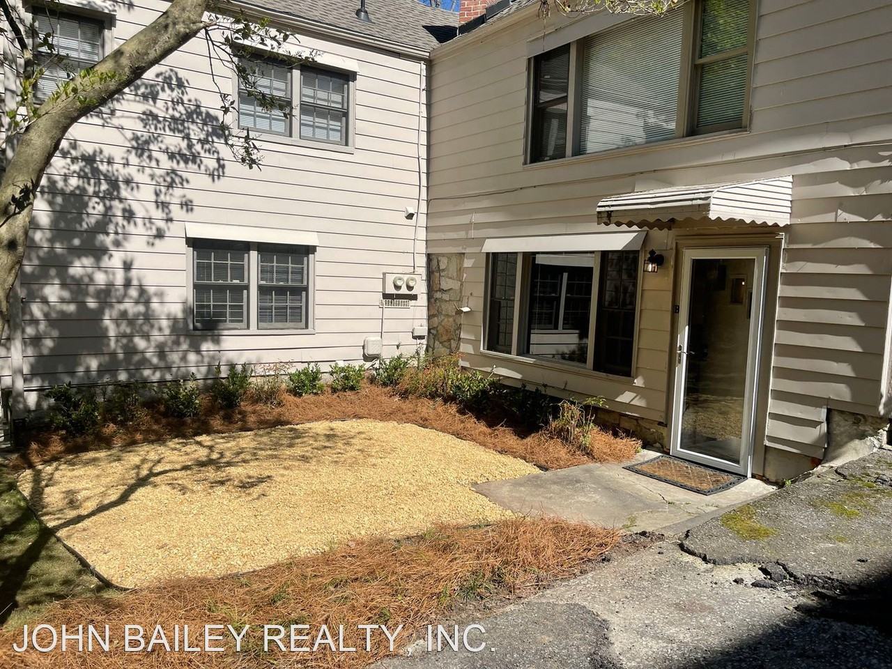 2116 E Roxboro Rd Ne #B - Photo 2 of 26