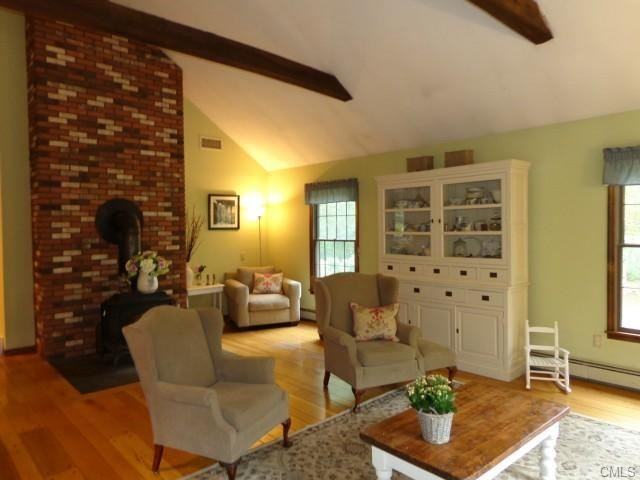 10 Leslie Ln - Photo 3 of 16