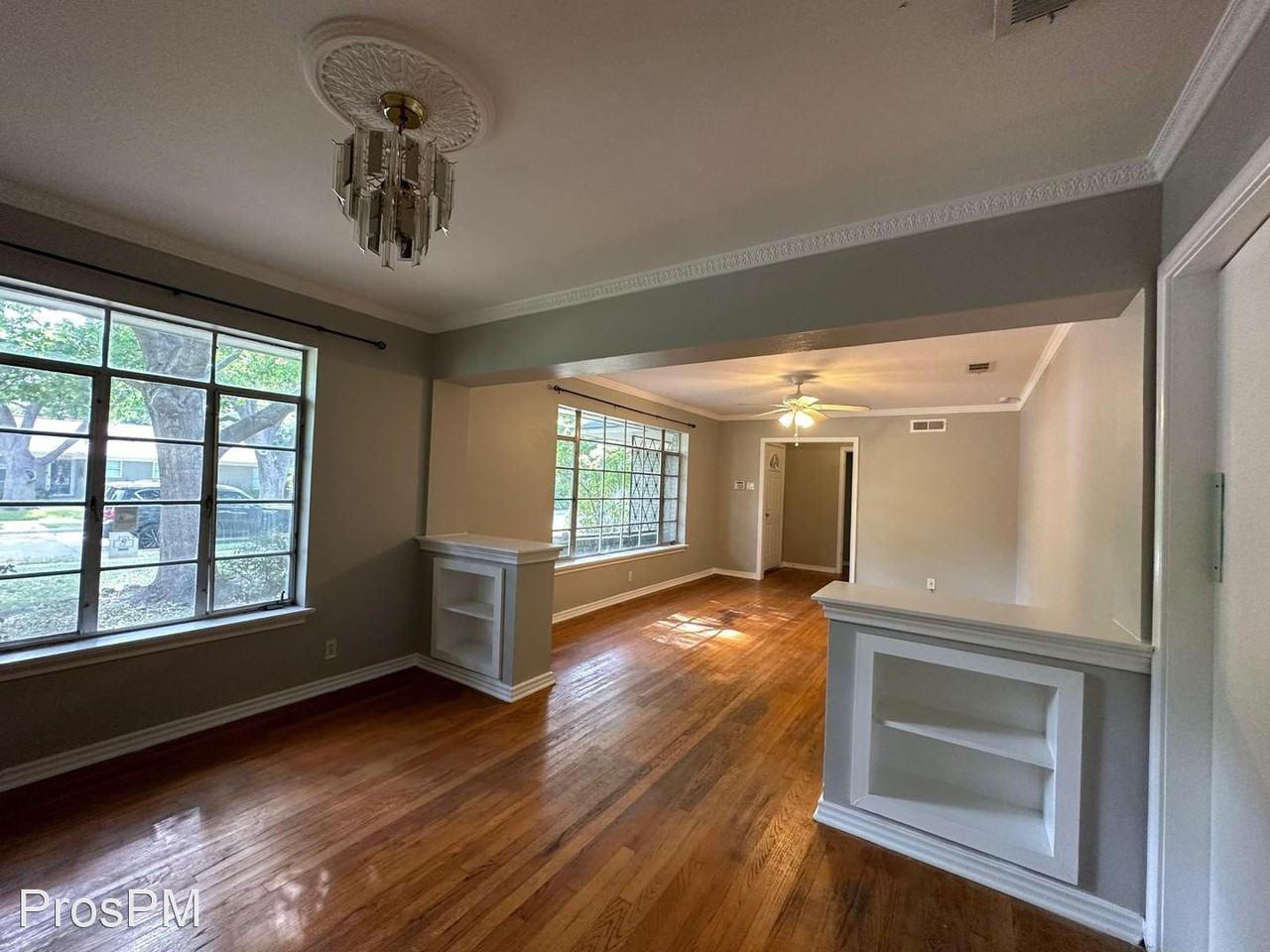 4815 Kelman St - Photo 2 of 24