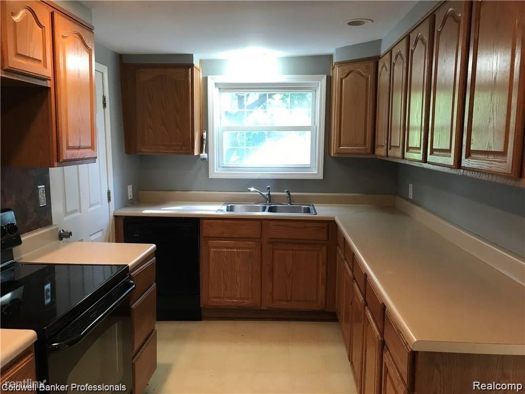 624 N Washington St - Photo 2 of 9