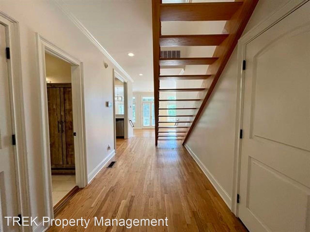 848 Harbor Isle Cir E - Photo 2 of 11