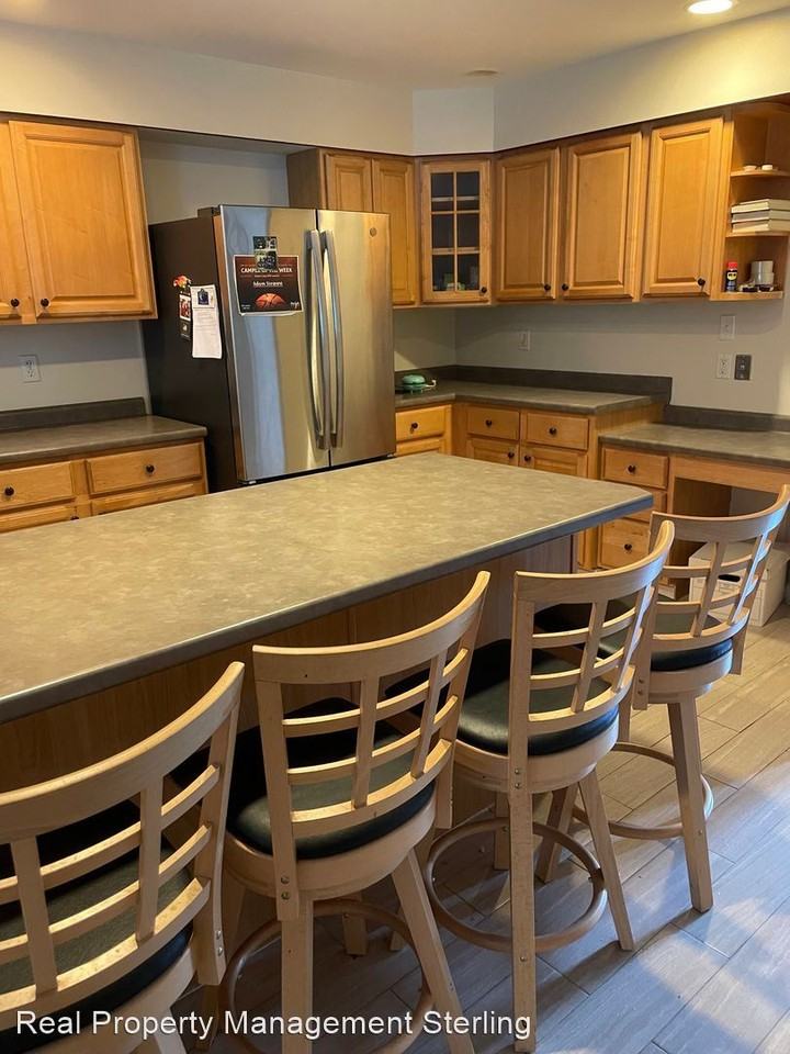 24 Cushing Dr - Photo 3 of 40