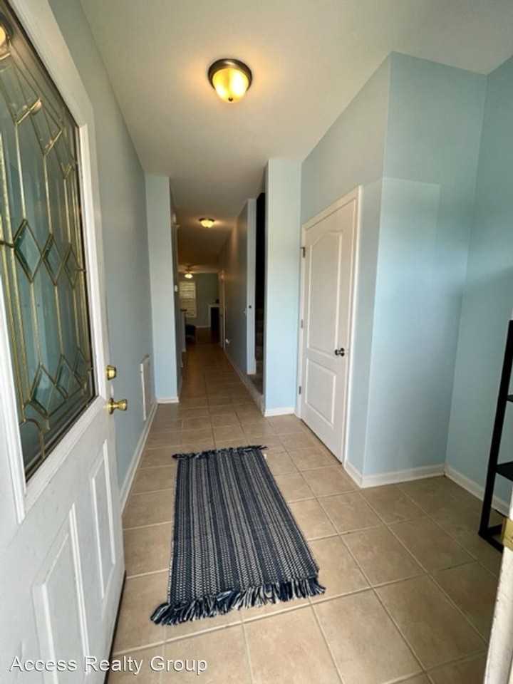 508 Triton Ln - Photo 2 of 21