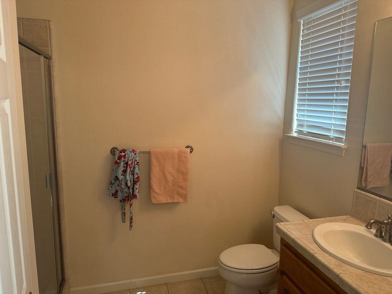 390 Mallard Dr - Photo 3 of 11