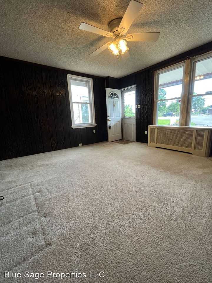 82 S Union Ave - Photo 3 of 24