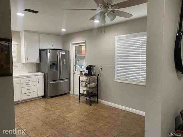 8670 Avalon Ct - Photo 3 of 11