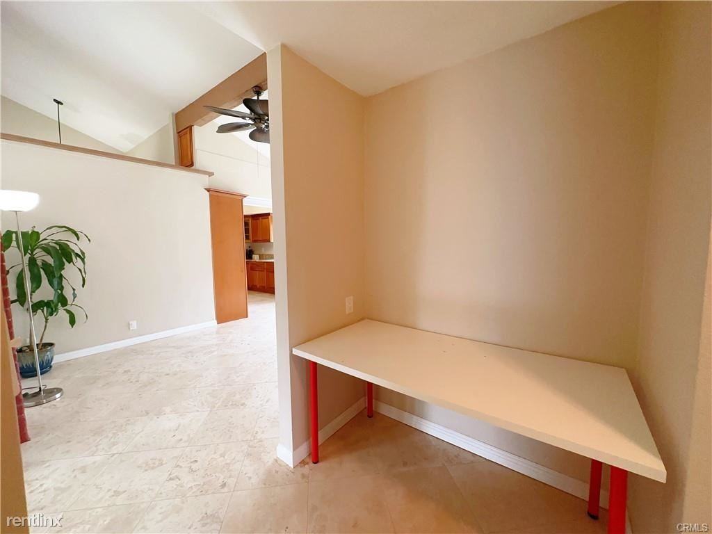 1302 Stanwick Dr - Photo 3 of 13