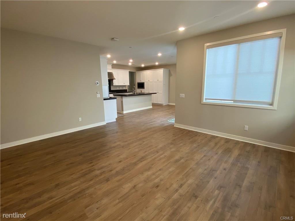 39 Gable Ct - Photo 3 of 10