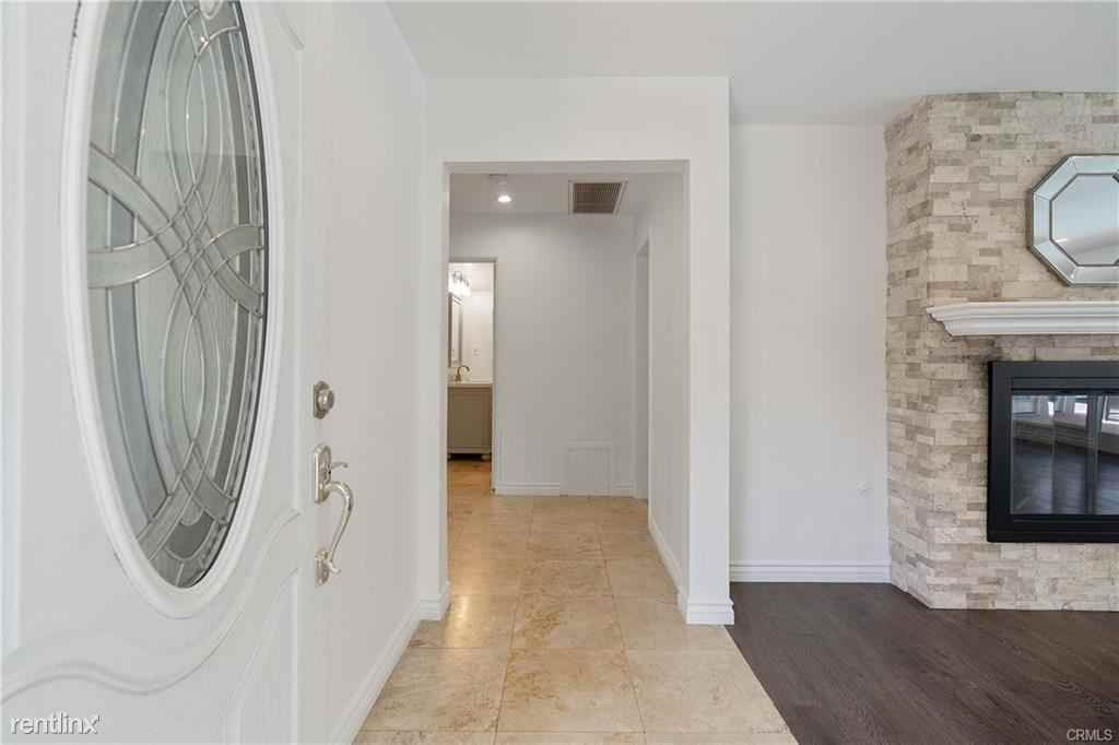 1030 Cynthia Ave - Photo 2 of 10