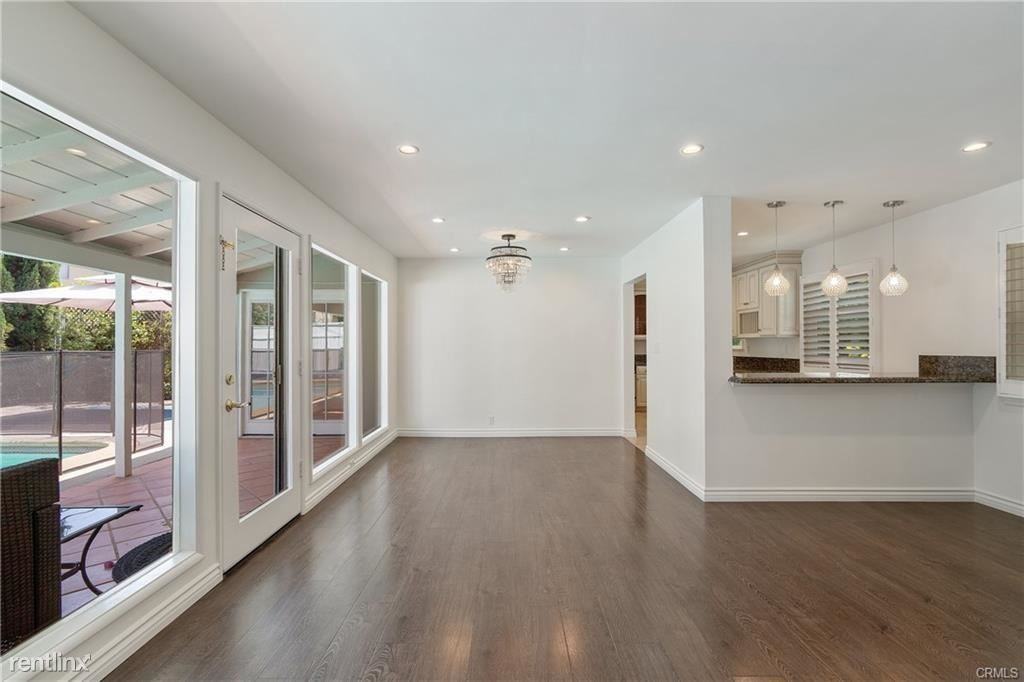 1030 Cynthia Ave - Photo 3 of 10