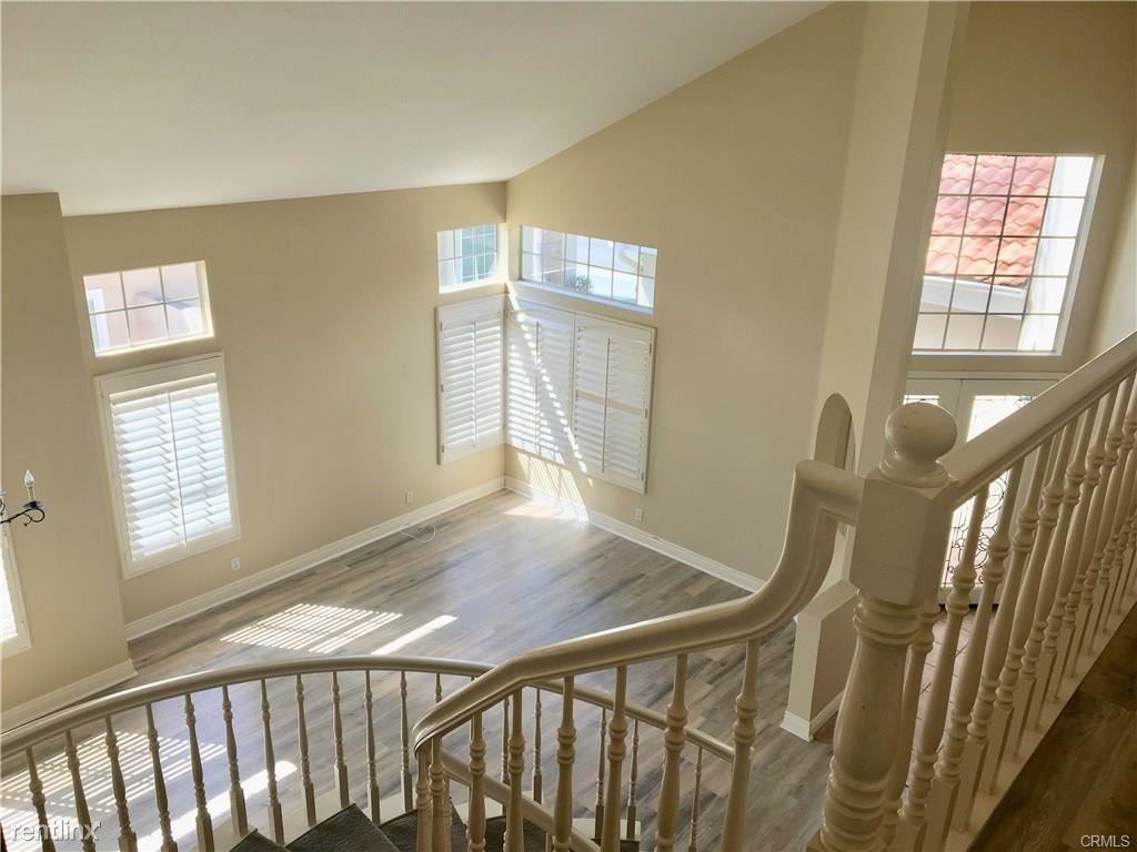 28732 Rancho Del Lago - Photo 2 of 6