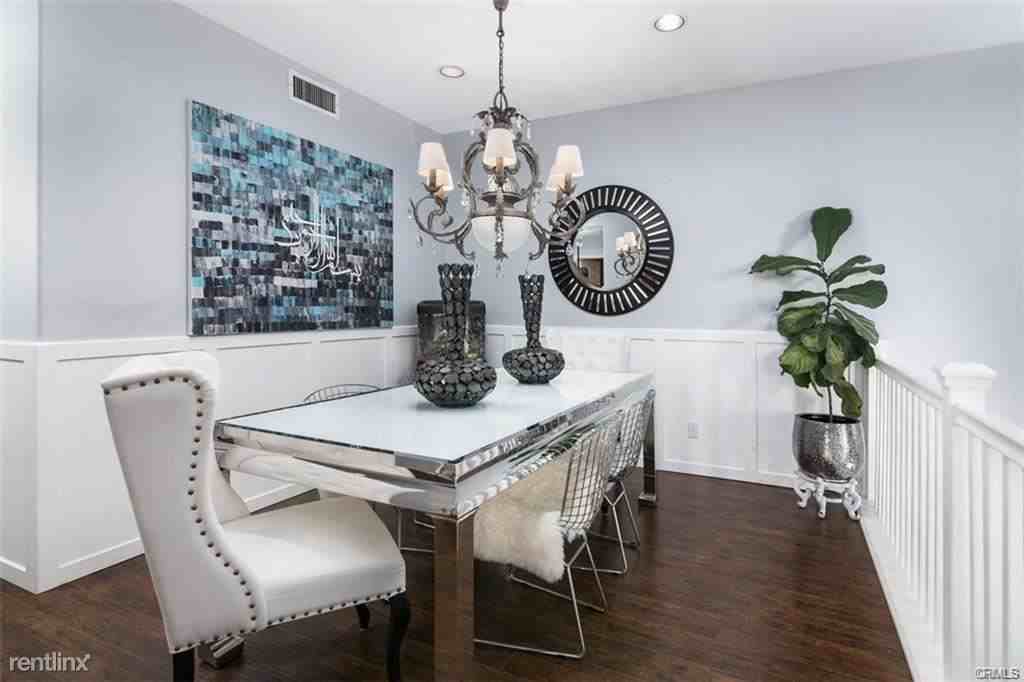 19281 Surf Dr - Photo 3 of 10