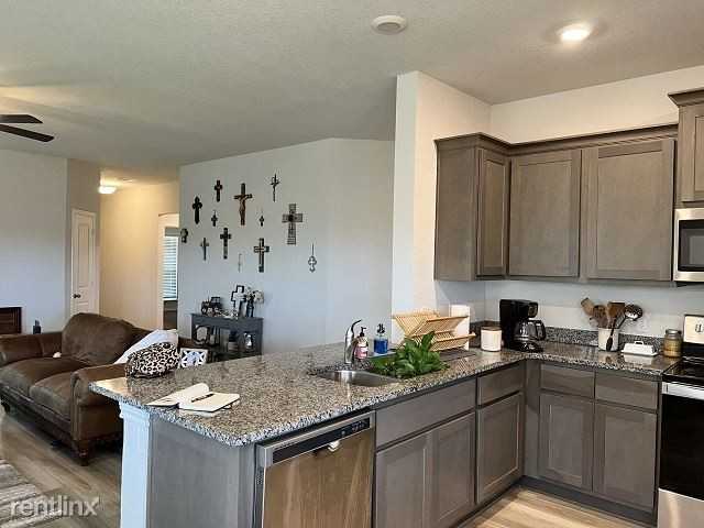 5252 Montague Loop - Photo 3 of 10