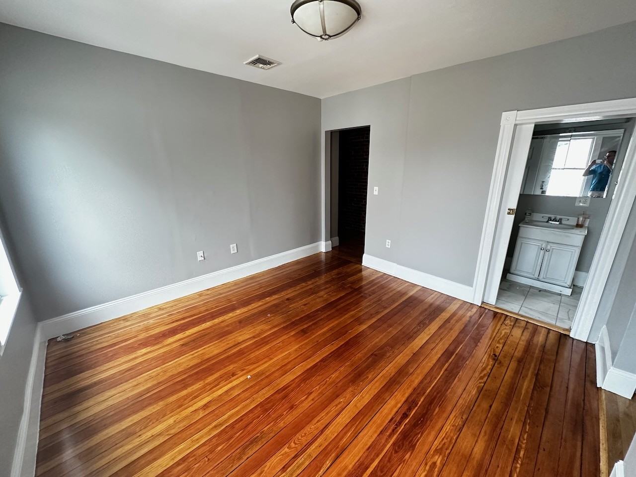 33 Adamson St #3 - Photo 3 of 17