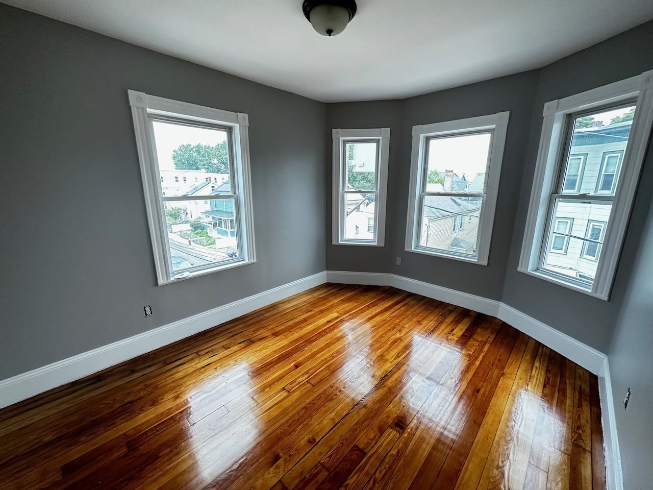33 Adamson St #3 - Photo 6 of 17