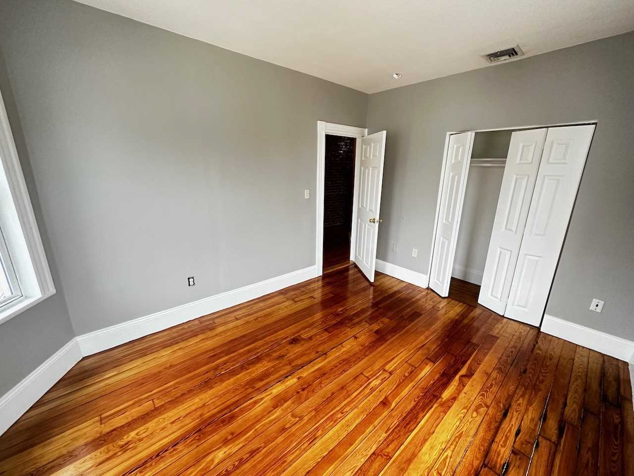 33 Adamson St #3 - Photo 7 of 17