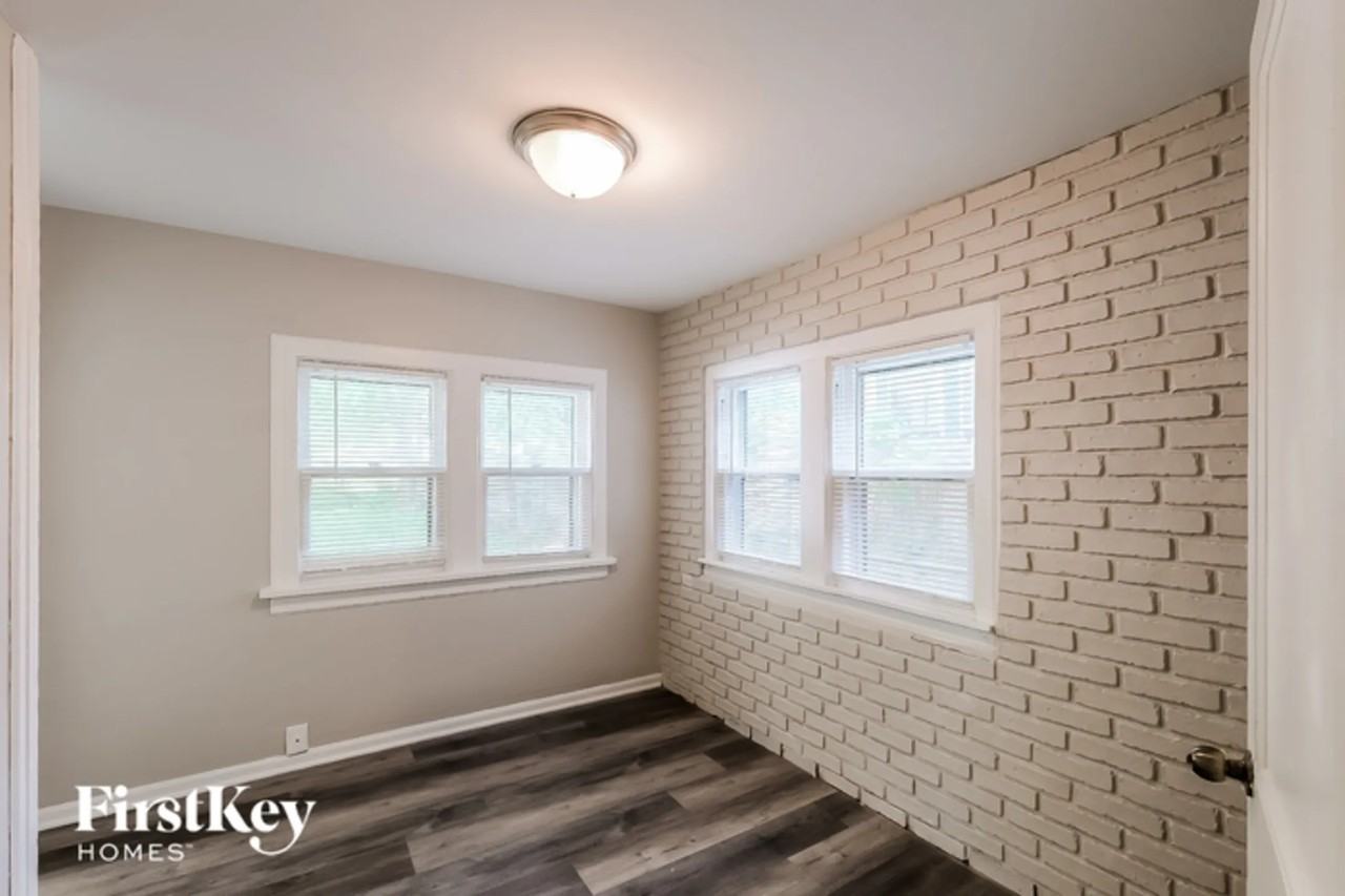 308 Blackhawk Ave - Photo 3 of 14