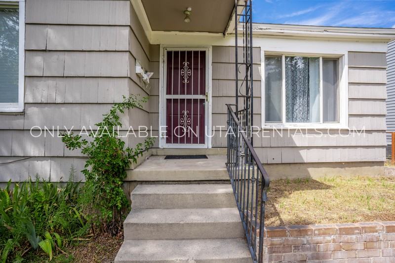 809 E St - Photo 3 of 18