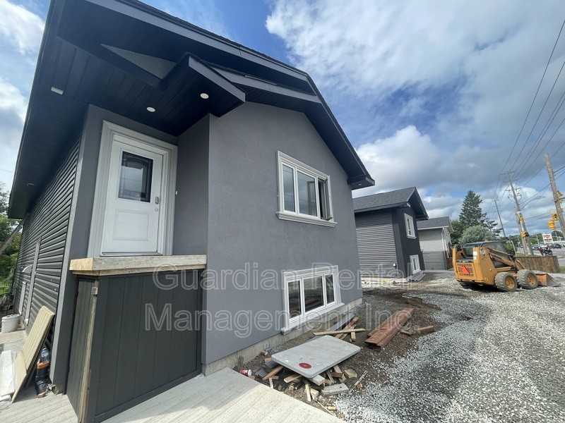 1152 Arthur St W - Photo 2 of 15