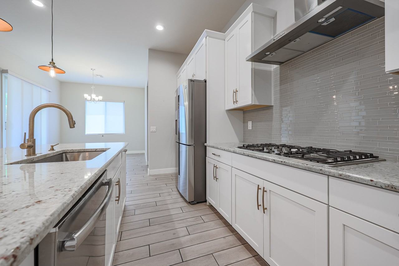 47 W Dublin St - Photo 6 of 30