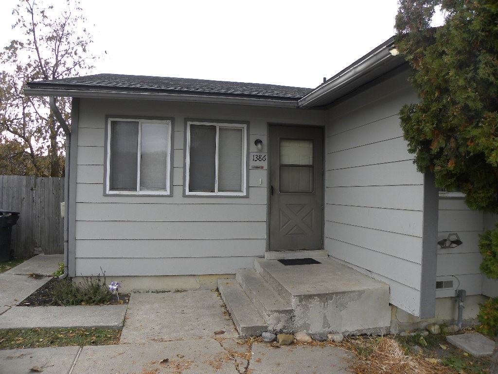 1386 Country Manor Dr - Photo 2 of 11