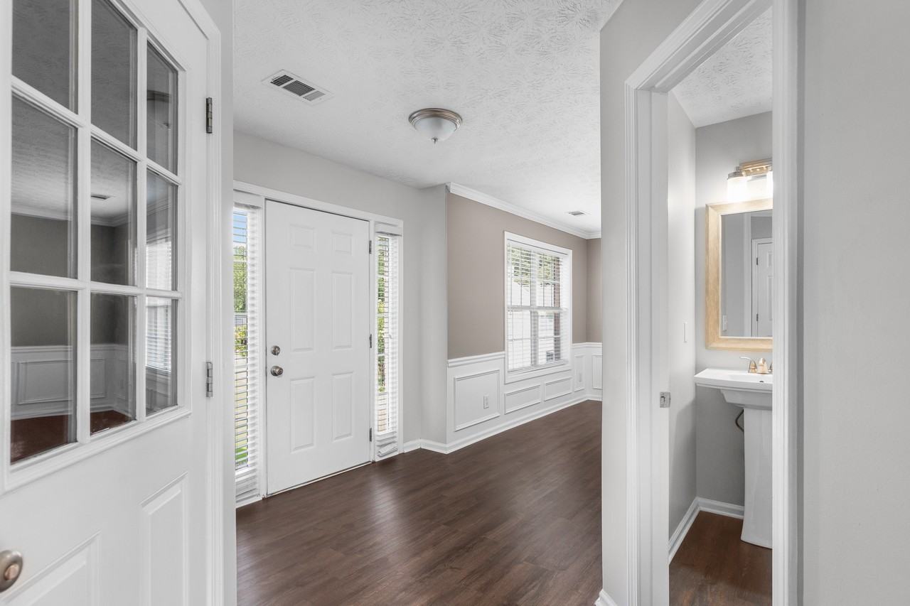 1616 Amhearst Oaks Ct - Photo 3 of 47
