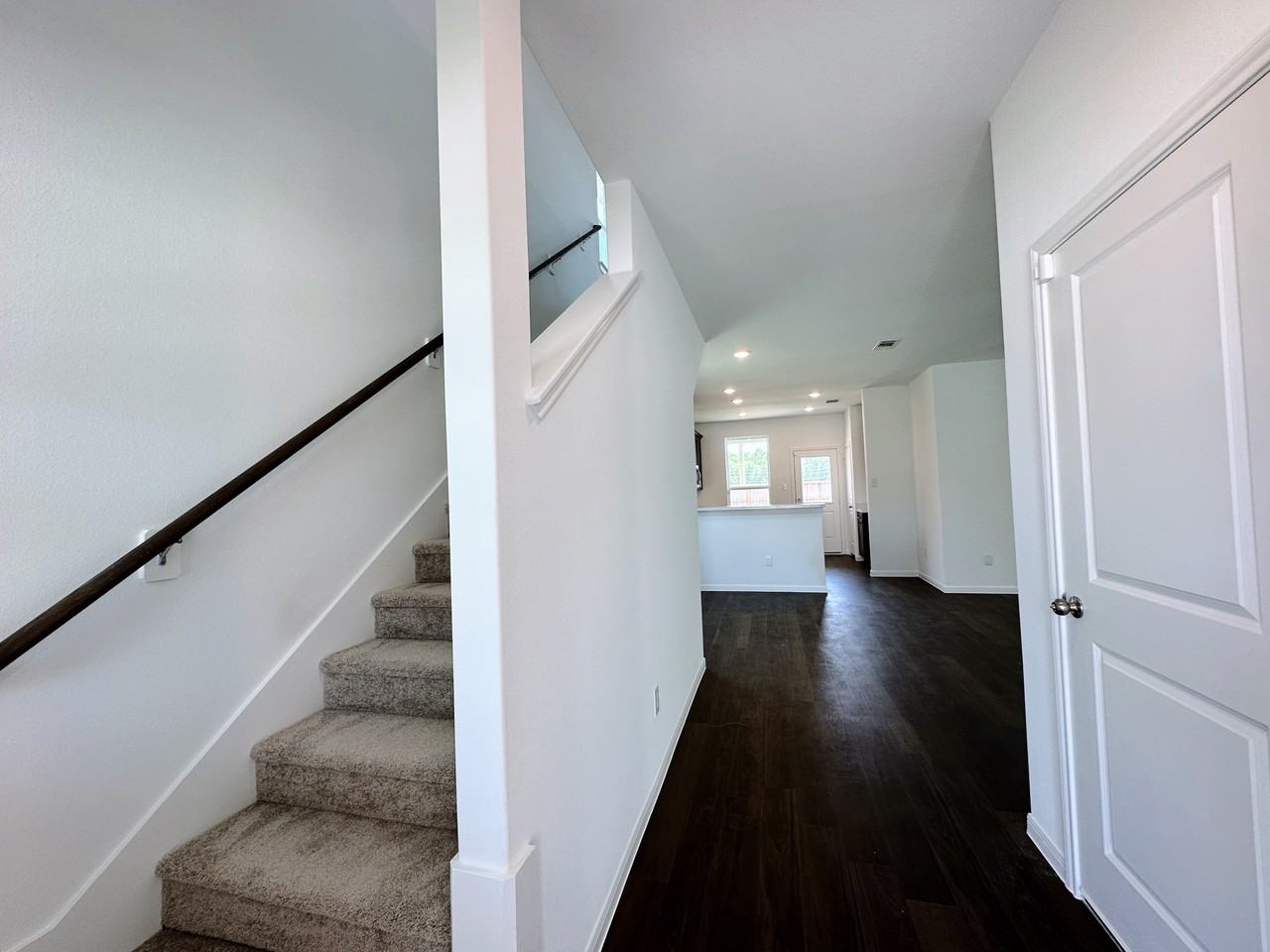 21522 Austell Pond Dr - Photo 3 of 24