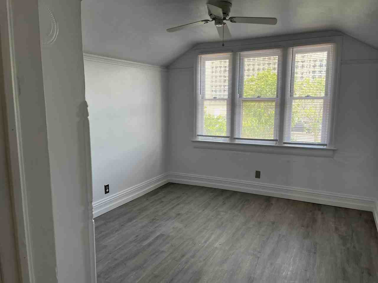 519 Roma Ave Nw - Photo 6 of 50