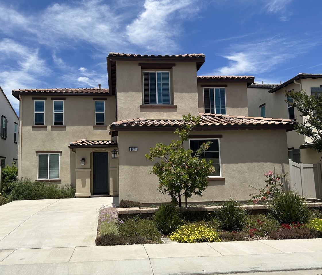 4212 Camino Del Flor, Oceanside, CA 92057 3 Bedroom House for 3,995