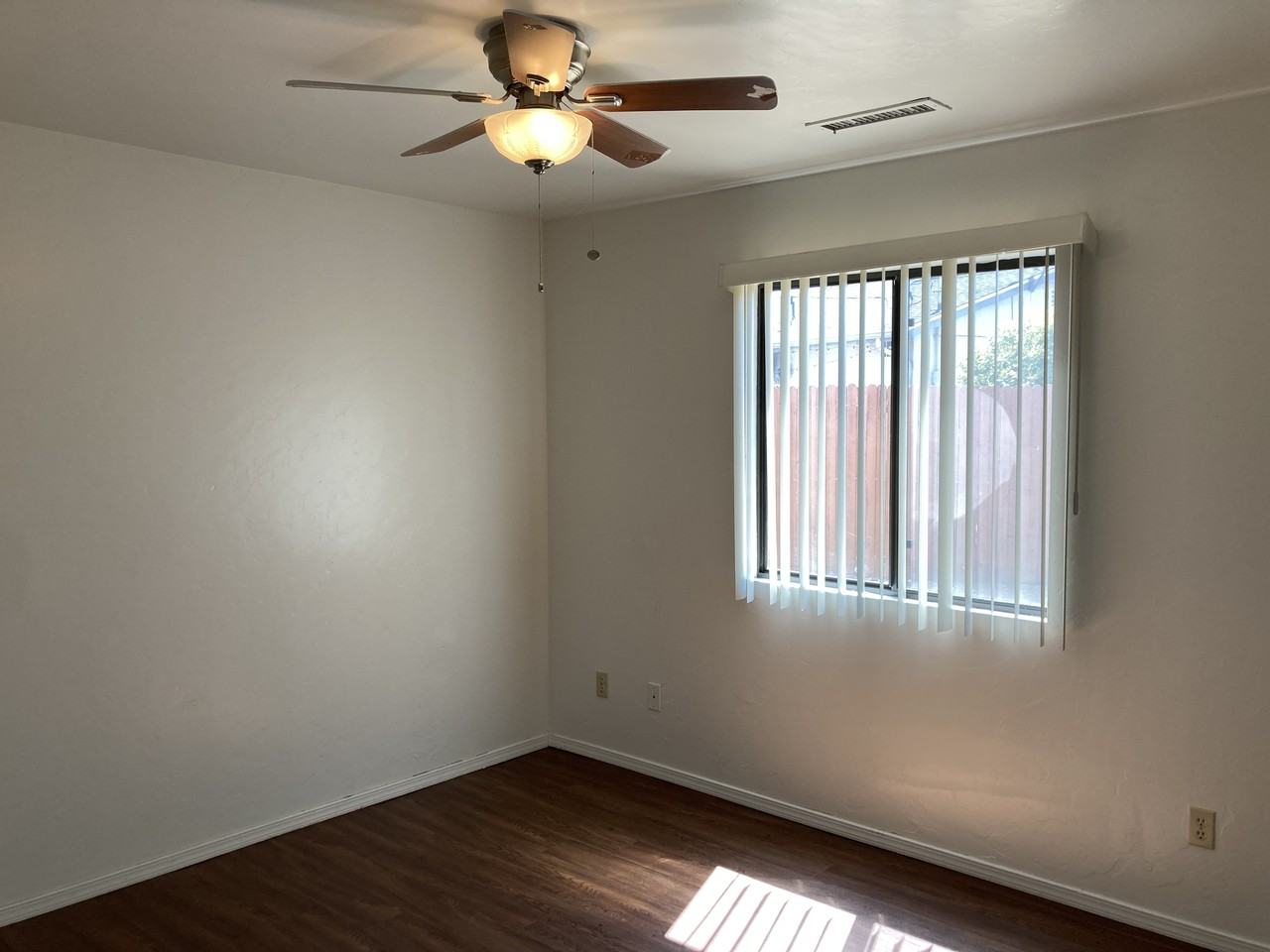 3183 N Truwood Dr - Photo 3 of 10