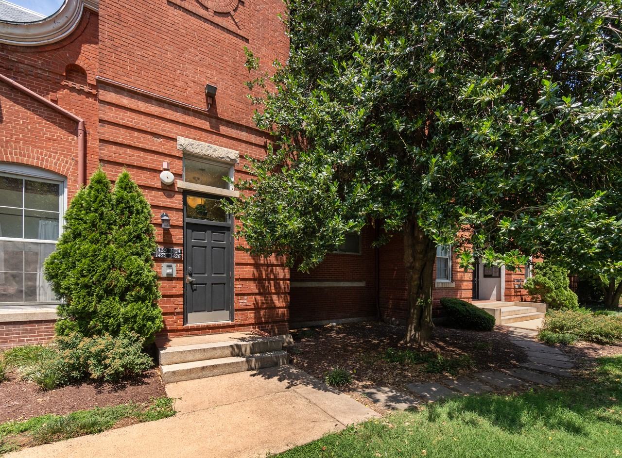 1426 E Capitol St Ne - Photo 2 of 25