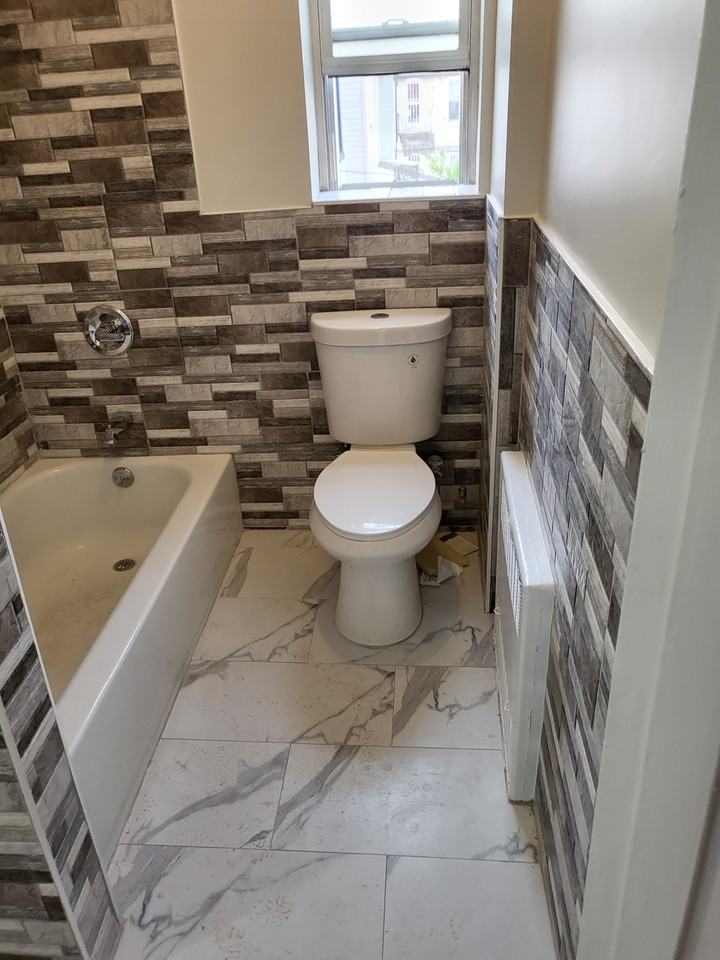 626 East 52nd Street - Photo 2 of 8