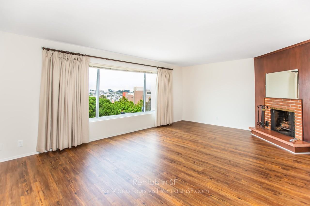 140 Terra Vista Avenue - Photo 3 of 15