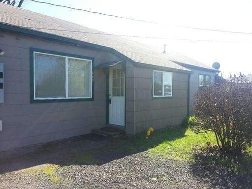 5035 SE Gagnon St - Photo 2 of 14