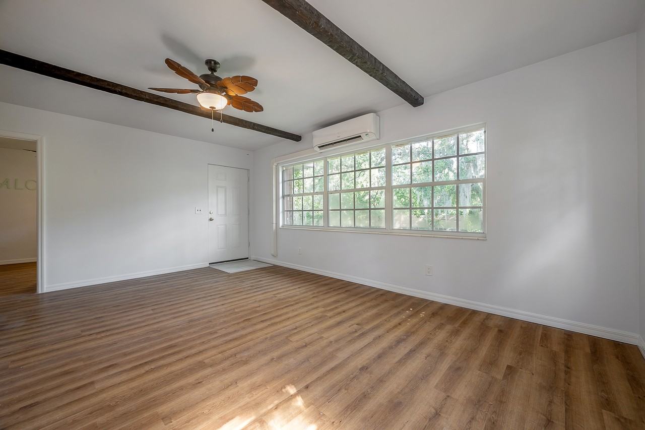 1222 Country Club Way S #1 - Photo 2 of 11