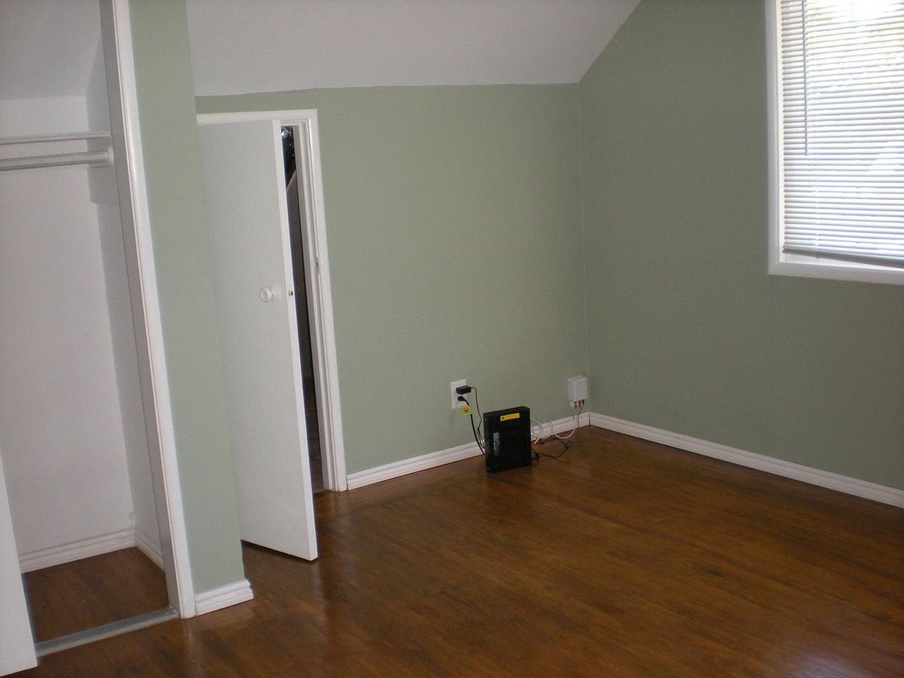 1341 Sherwood Dr #NA - Photo 3 of 8