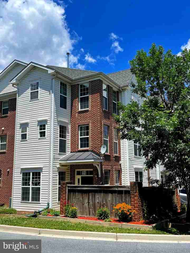 119 Whiskey Creek Cir - Photo 2 of 47