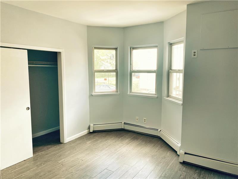 360 New St #1 - Photo 2 of 7